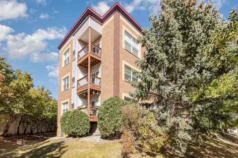 2395 Benson Ave #304, Saint Paul, MN 55116