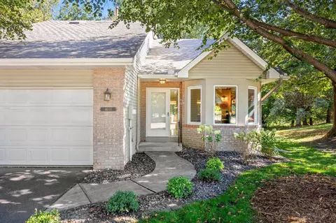 1000 Trenton Cir N, Plymouth, MN 55441