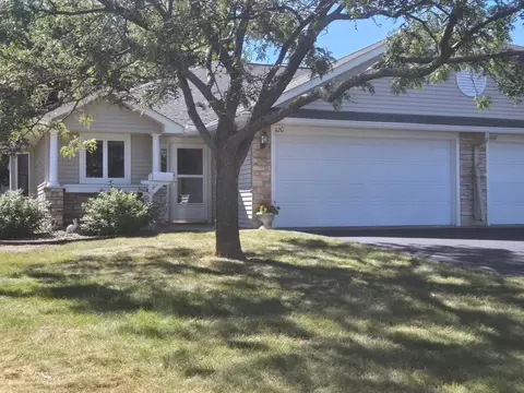 1120 Spruce Ct, New Richmond, WI 54017