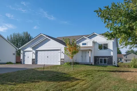 292 Waverland Ct, Waverly, MN 55390