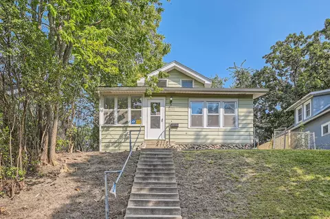 3022 Humboldt Ave N, Minneapolis, MN 55411