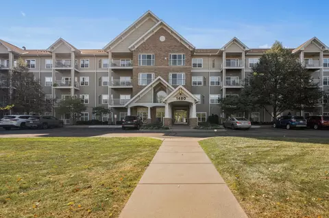 1480 Applewood Ct W #327, Roseville, MN 55113