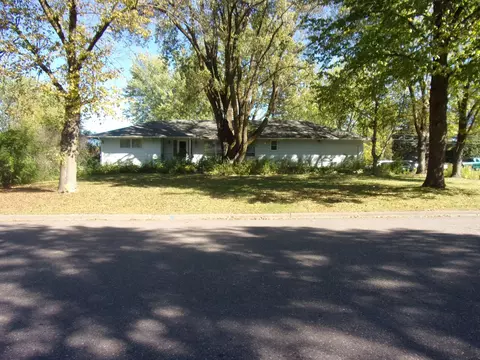 1050 8th St SW, Pine City, MN 55063