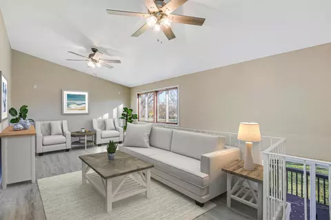 8707 Maplebrook Pkwy N, Minneapolis, MN 55445