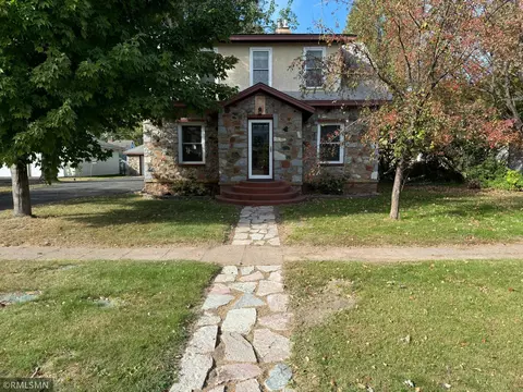 225 Park St S, Mora, MN 55051