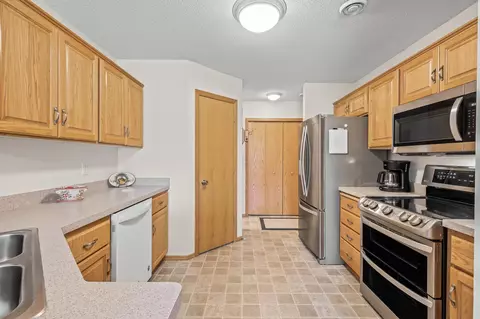 8404 122nd Ave N, Champlin, MN 55316 photo 22