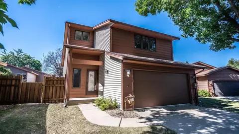 5355 Emerald Way, Apple Valley, MN 55124