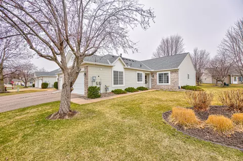 591 Markgrafs Lake Bay, Woodbury, MN 55129