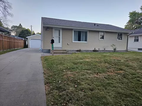 1410 26th St NW, Rochester, MN 55901