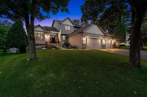 6061 Meadowood Ct, Savage, MN 55378