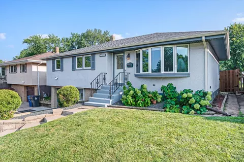 1692 Leone Ave, Saint Paul, MN 55106