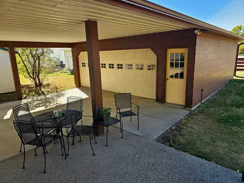 325 2nd St SW, Perham, MN 56573 photo 4