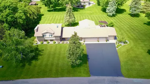 3287 Bittersweet Ln, Saint Cloud, MN 56301