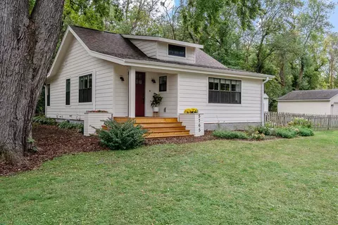 5765 Eureka Rd, Shorewood, MN 55331