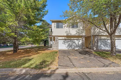 2750 Cutters Grove Cir, Anoka, MN 55303