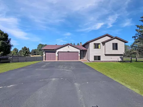 6210 373rd St, North Branch, MN 55056