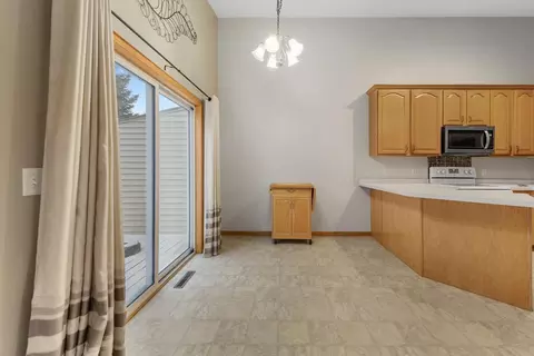 1356 S Trail Dr, Faribault, MN 55021 photo 9