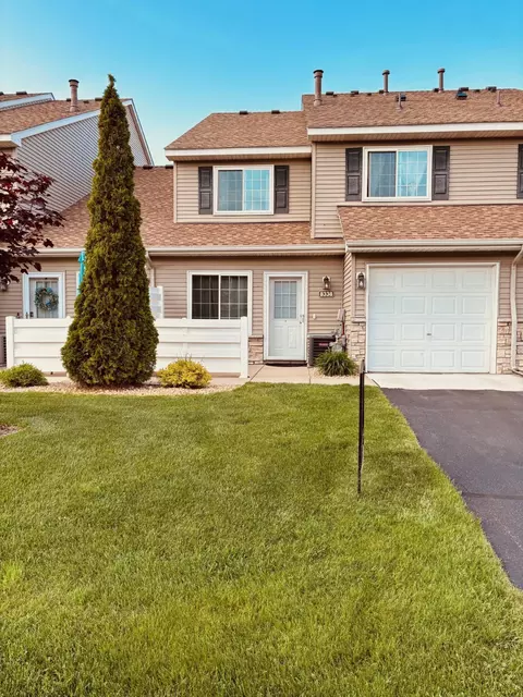 8338 Delaney Dr #48, Inver Grove Heights, MN 55076