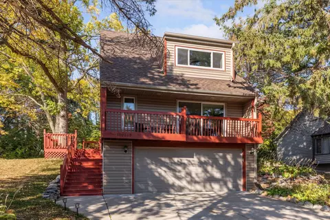 110163 Stanford Cir, Chaska, MN 55318