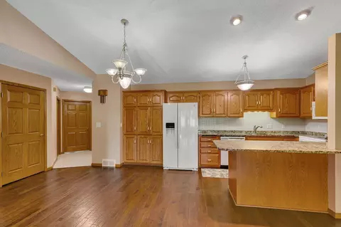 136 Par Ln, Cold Spring, MN 56320 photo 5