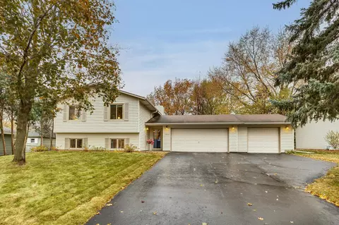 10513 Lancaster Ln N, Maple Grove, MN 55369