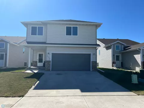3476 47th Ave S, Fargo, ND 58104