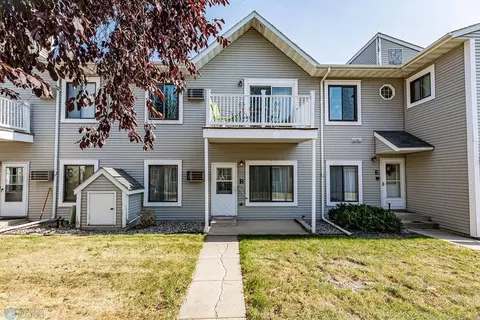 3311 15th Ave S #B, Fargo, ND 58103
