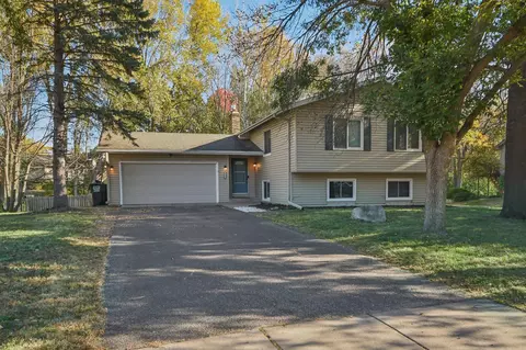 2516 E 125th St, Burnsville, MN 55337
