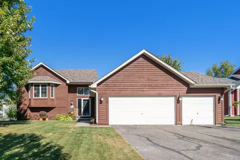 135 Clyde Hanson Dr, Hammond, WI 54015