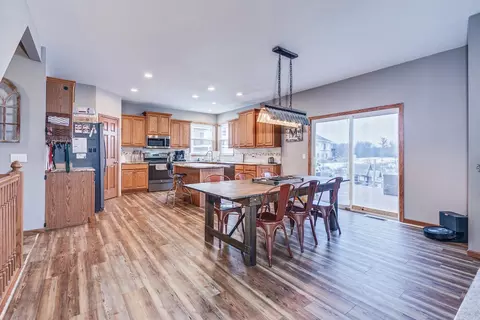 3014 Aaron Dr, Elko New Market, MN 55054