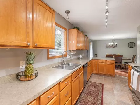 1663 Delaney Ln, Shakopee, MN 55379 photo 14