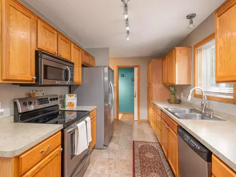 1663 Delaney Ln, Shakopee, MN 55379 photo 13