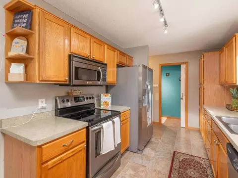 1663 Delaney Ln, Shakopee, MN 55379 photo 12