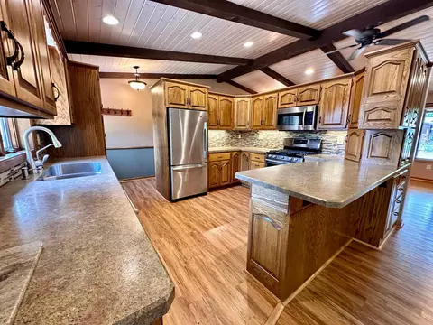 203 Deschepper Ct, Marshall, MN 56258 photo 5