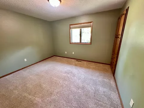 203 Deschepper Ct, Marshall, MN 56258 photo 14