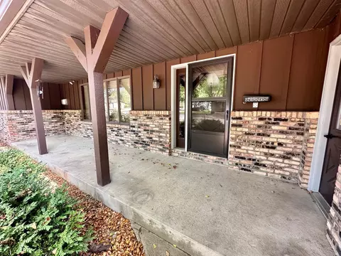 203 Deschepper Ct, Marshall, MN 56258 photo 2