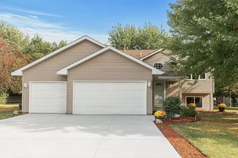 10617 Kahler Cir NE, Albertville, MN 55301