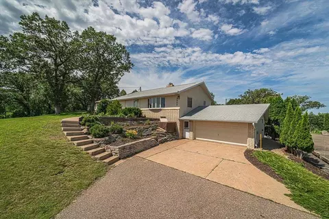 3255 Lexington Ave S, Eagan, MN 55121