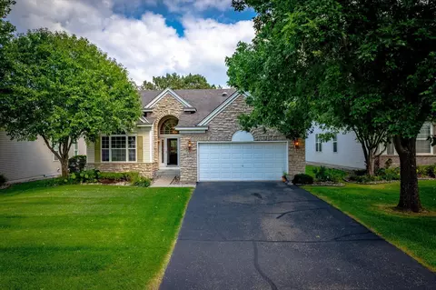 3919 Darling Dr, Woodbury, MN 55125