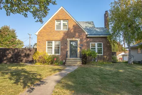 921 Orange Ave E, Saint Paul, MN 55106