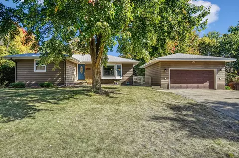13633 Vincent Ave S, Burnsville, MN 55337