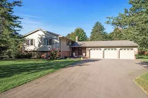 15710 Juniper Ridge Dr NW, Anoka, MN 55303