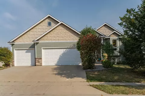 2109 Neptune Pl SW, Rochester, MN 55902