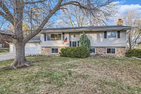 453 Mainzer St, West Saint Paul, MN 55118