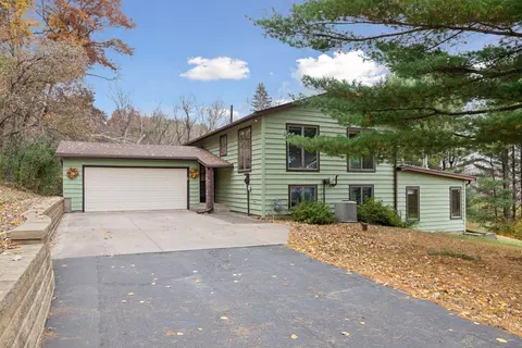452 Valley View Trl, Houlton, WI 54082