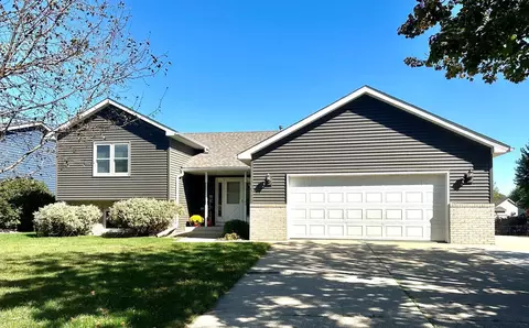 502 8th Ave NE, Kasson, MN 55944