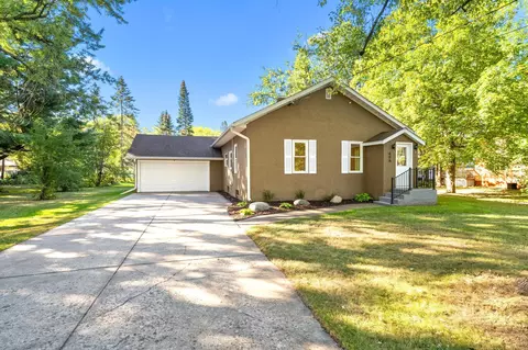 406 2nd St SE, Hinckley, MN 55037