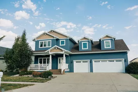 4945 38th Ave S, Fargo, ND 58104