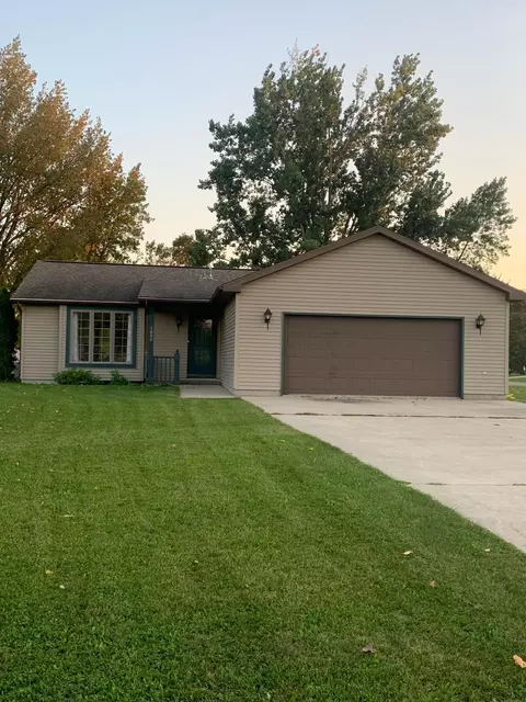 1000 6th St NE, Roseau, MN 56751