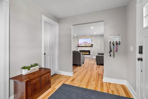421 E 33rd St, Minneapolis, MN 55408 photo 7